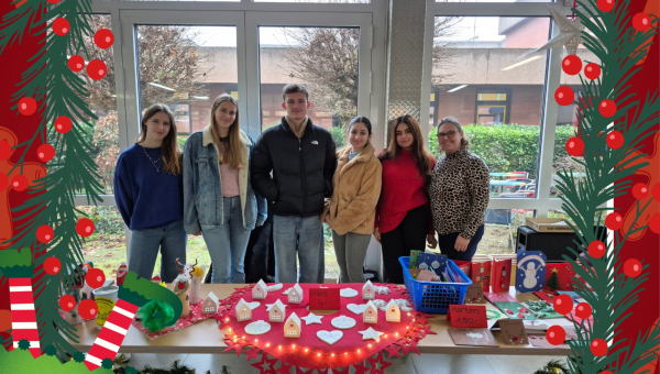 Weihnachtsmarkt der Fachschule für Sozialpädagogik verbindet Gemeinschaft und Engagement